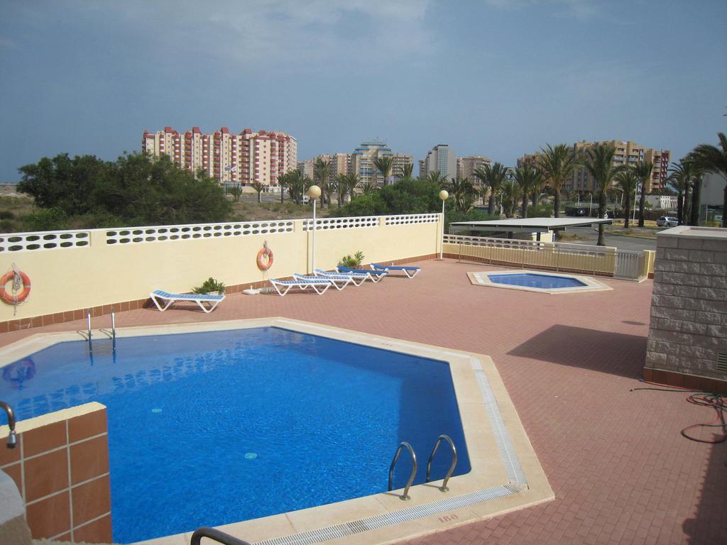לה מנגה דל מר מנור Apartamentos Turisticos Puerto Tomas Maestre חדר תמונה