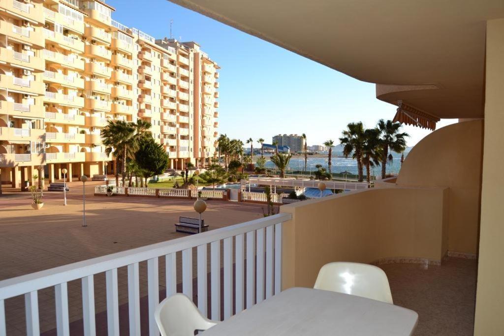 לה מנגה דל מר מנור Apartamentos Turisticos Puerto Tomas Maestre מראה חיצוני תמונה